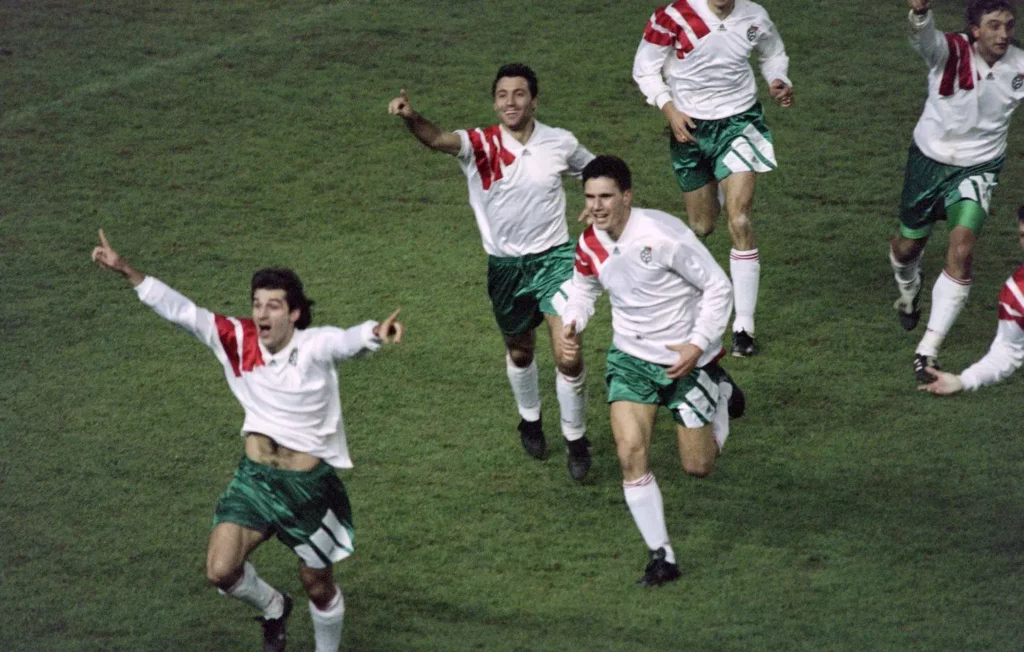 Le but de Kostadinov qui qualifia les bulgares à la Coupe du Monde 1994